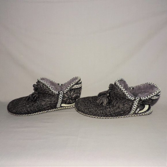 Mukluks Amira Cozy gray Fair Isle slippers - Picture 3 of 8